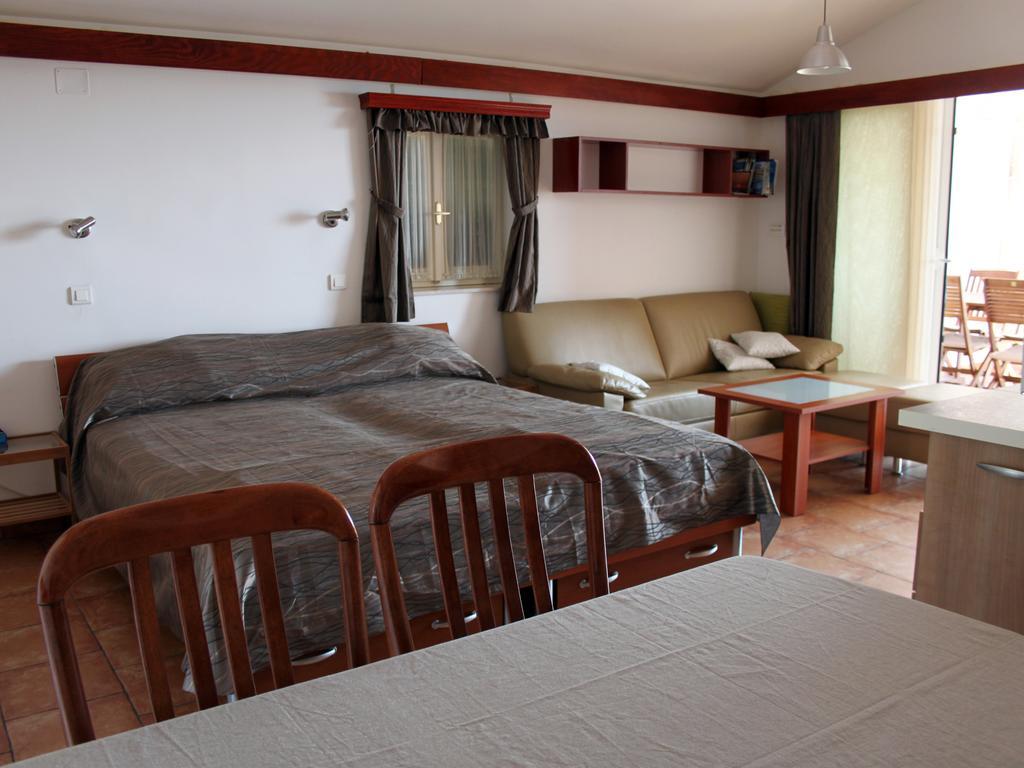 Ra-Krvavica Studio Chambre photo